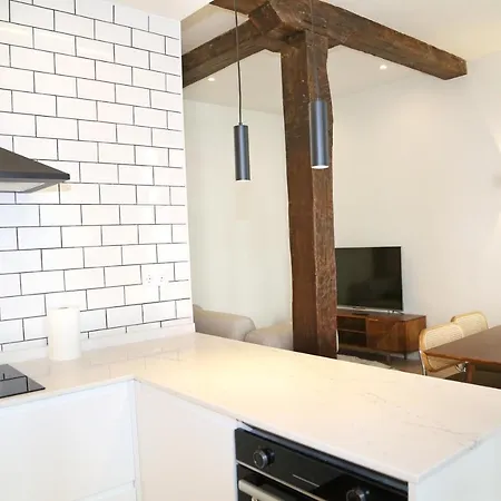 Piso Boutique Frente Al Casco Viejo De * Bilbau