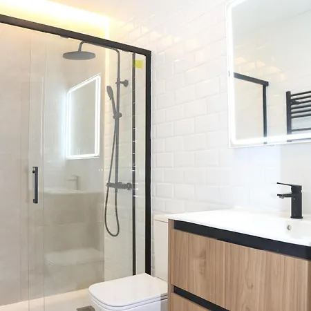 Piso Boutique Frente Al Casco Viejo De *