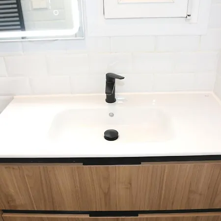 Piso Boutique Frente Al Casco Viejo De