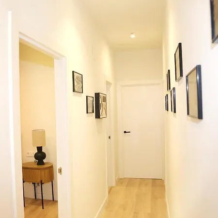 Piso Boutique Frente Al Casco Viejo De Daire *