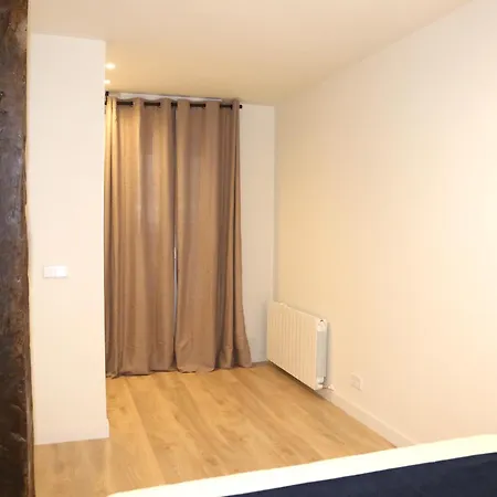 Piso Boutique Frente Al Casco Viejo De Daire *